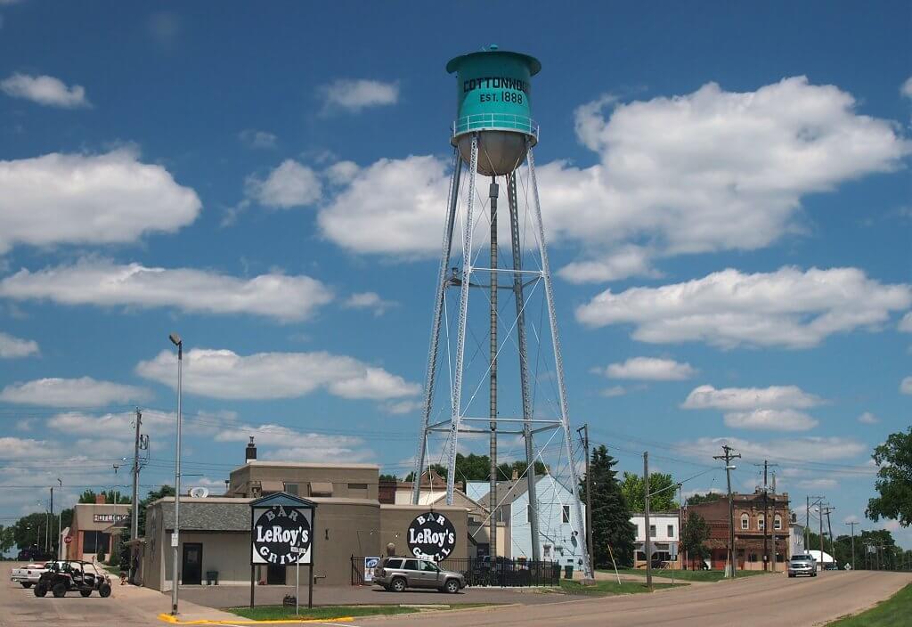 Cottonwood, MN water tower